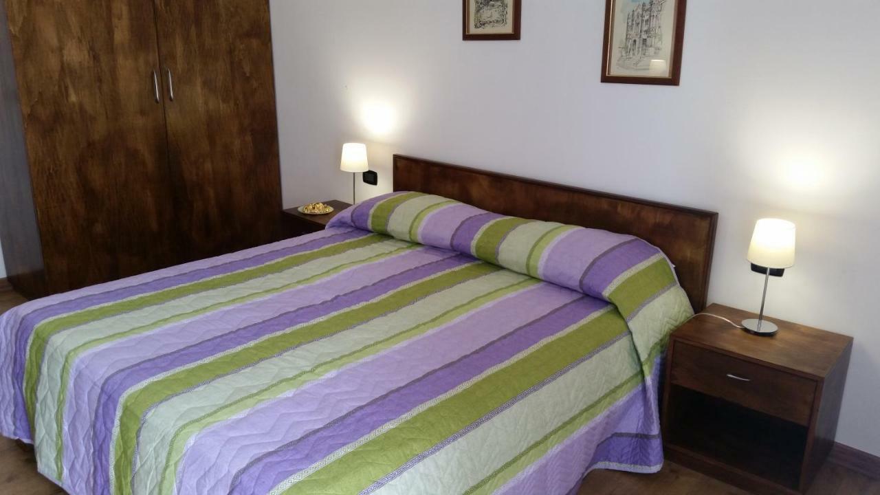 シッラ Il Borgo Bed & Breakfast エクステリア 写真