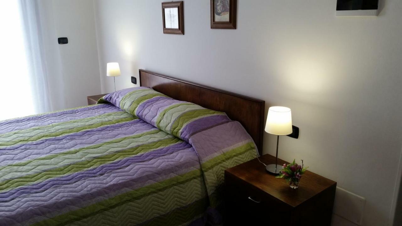 シッラ Il Borgo Bed & Breakfast エクステリア 写真